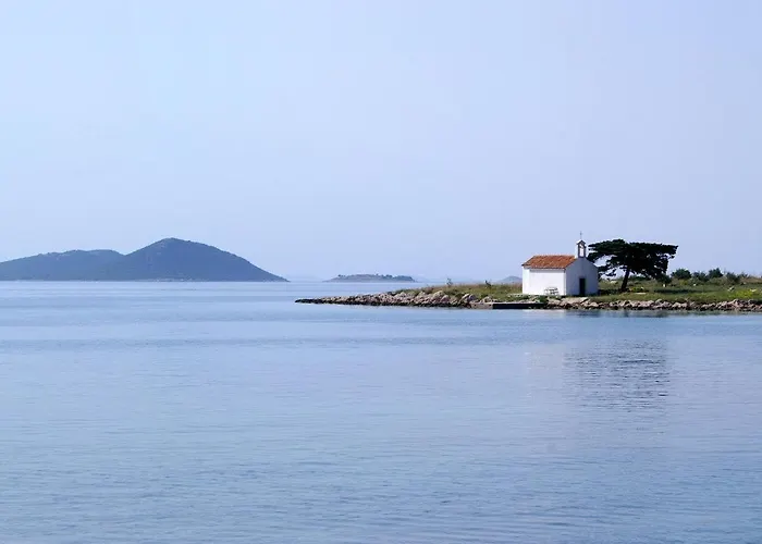 With A Parking Space Pakostane, Biograd - 16579 דירה *